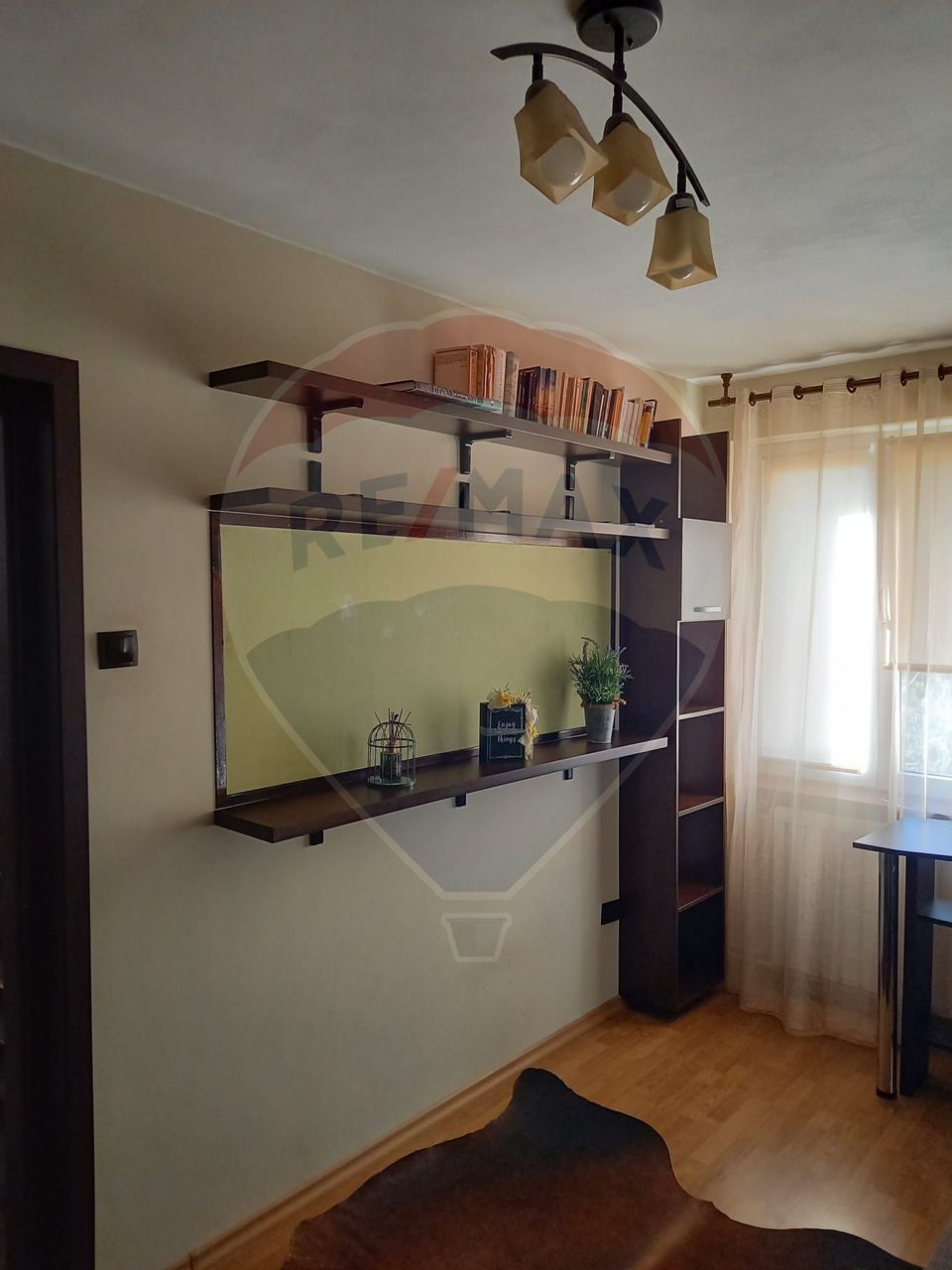 Apartament cu 3 camere de vânzare în zona Ultracentral