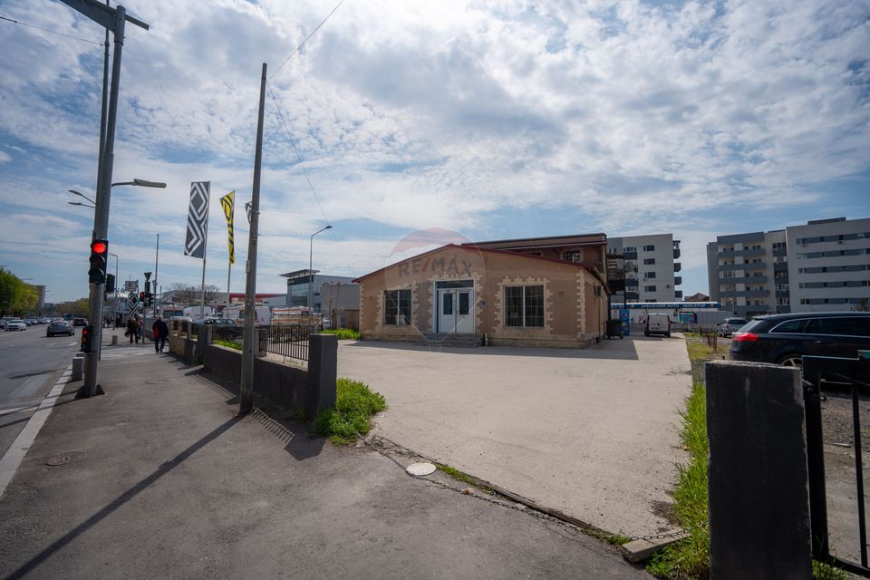 Spațiu comercial de 372 mp parcare 40 locuri + opțiune extindere