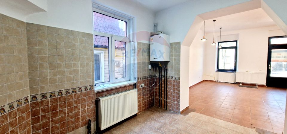 80sq.m Commercial Space for rent, Brasovul Vechi area