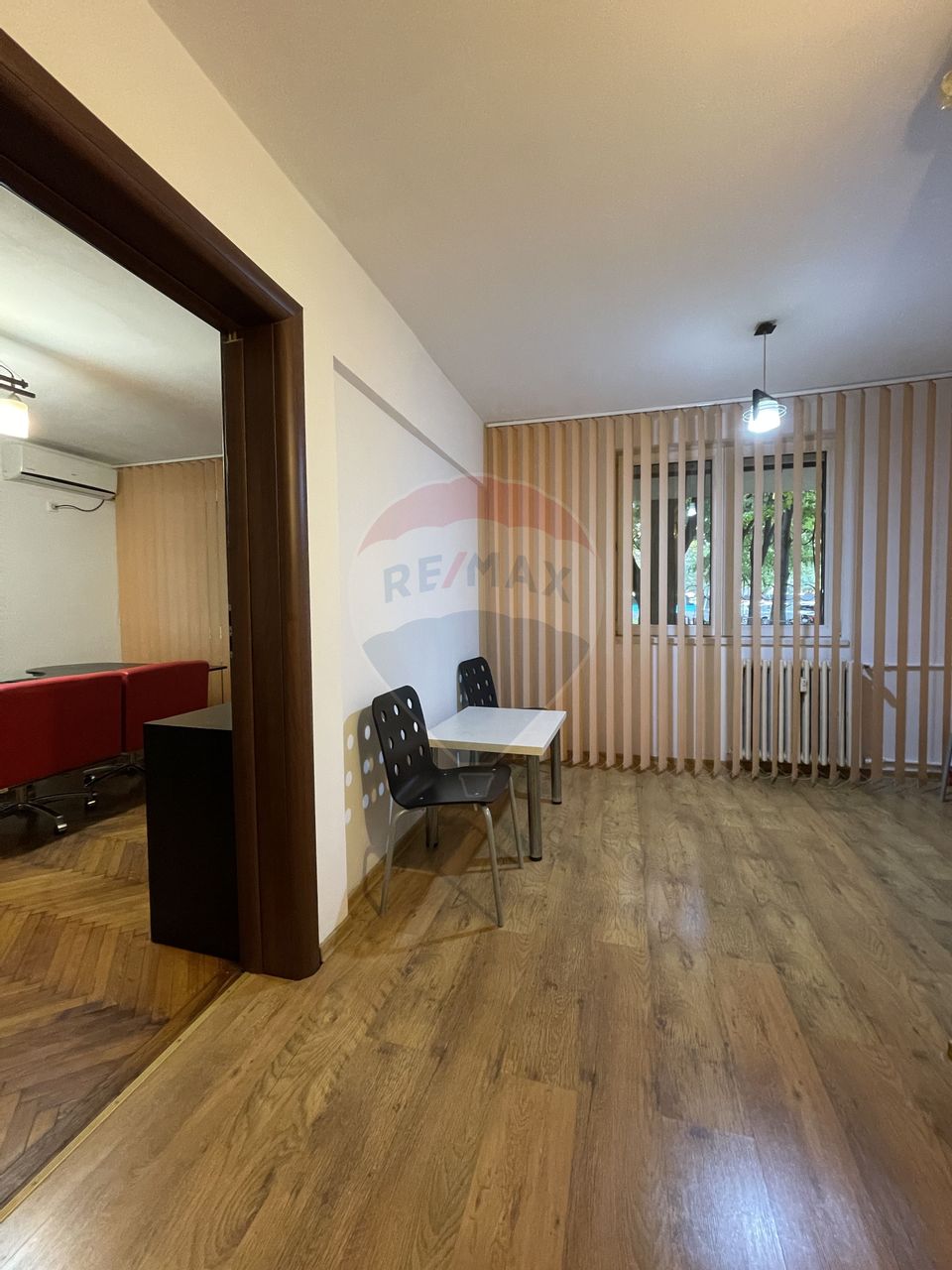 2 room apartment offices ground floor, Giurgiului Eroii Revolutiei