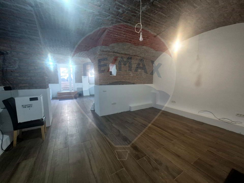 Spațiu comercial 60 mp zona cetrala