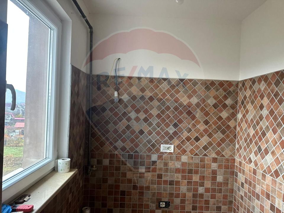 Apartament cu 2 camere de vânzare Savinesti