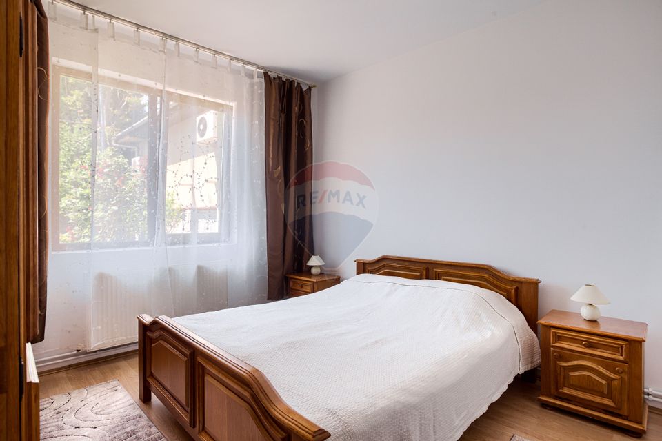 Casă cochetă de vânzare, teren 954 mp, posibil parcelare, în Subcetate