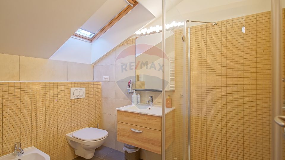 Vila moderna cu vedere spre padure Poiana Angelescu