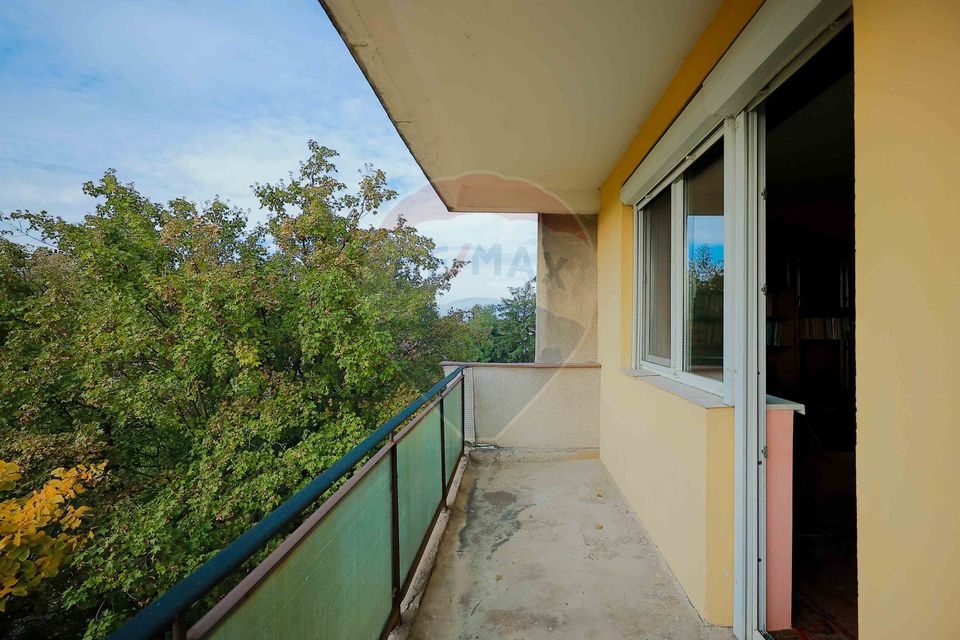 Apartament decomandat cu 3 camere, 75 mp, de vânzare – Zona Cantemir