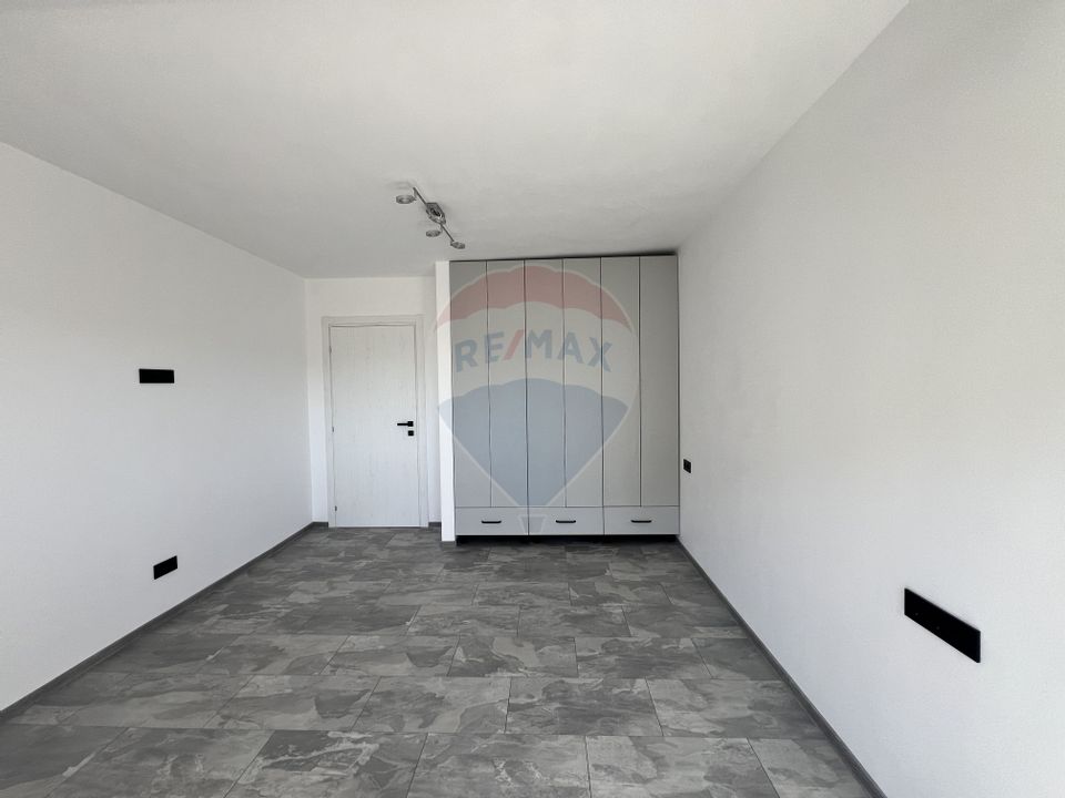 Apartament cu 3 camere de închiriat în zona P-ta Muncii