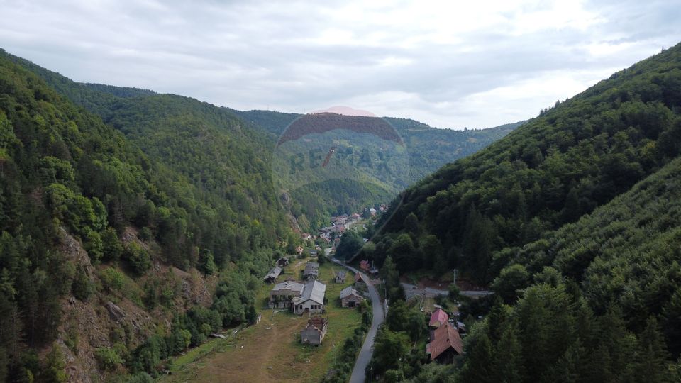 Land 1,000sqm Valea Ierii / Drumul Principala