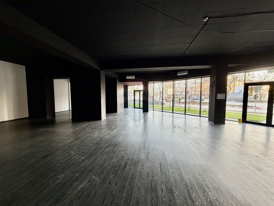 270sq.m Commercial Space for rent, Nord area