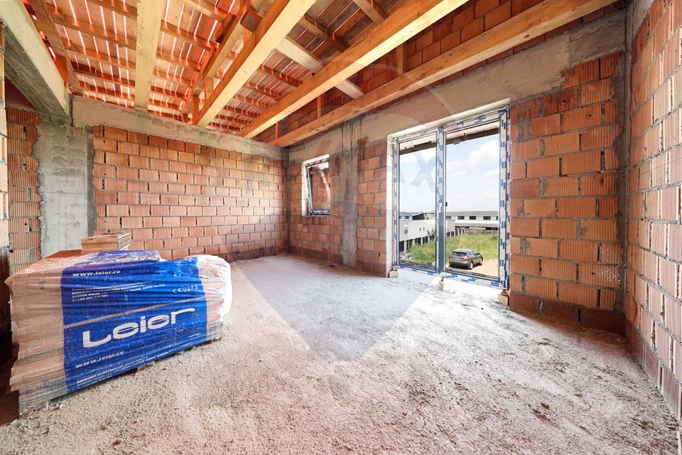 4 room House / Villa for sale