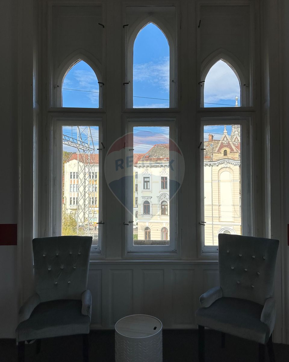 230sq.m Office Space for rent, Ultracentral area