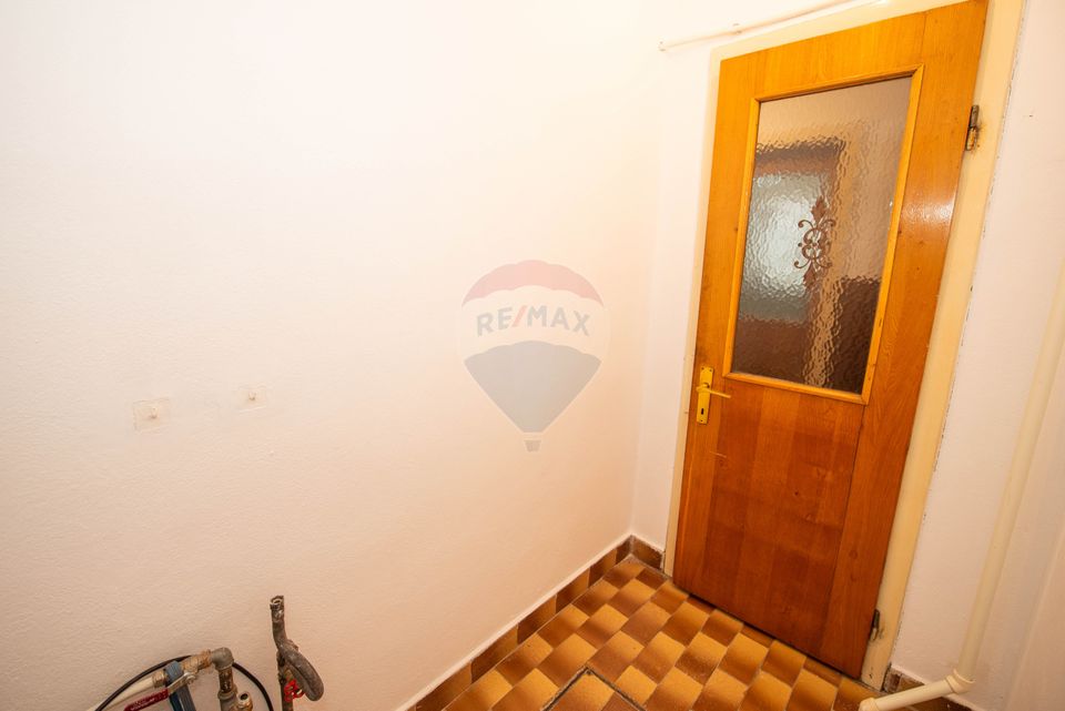 Casa individuala cu 7 camere, de vanzare 250 mp utili,  Buzau