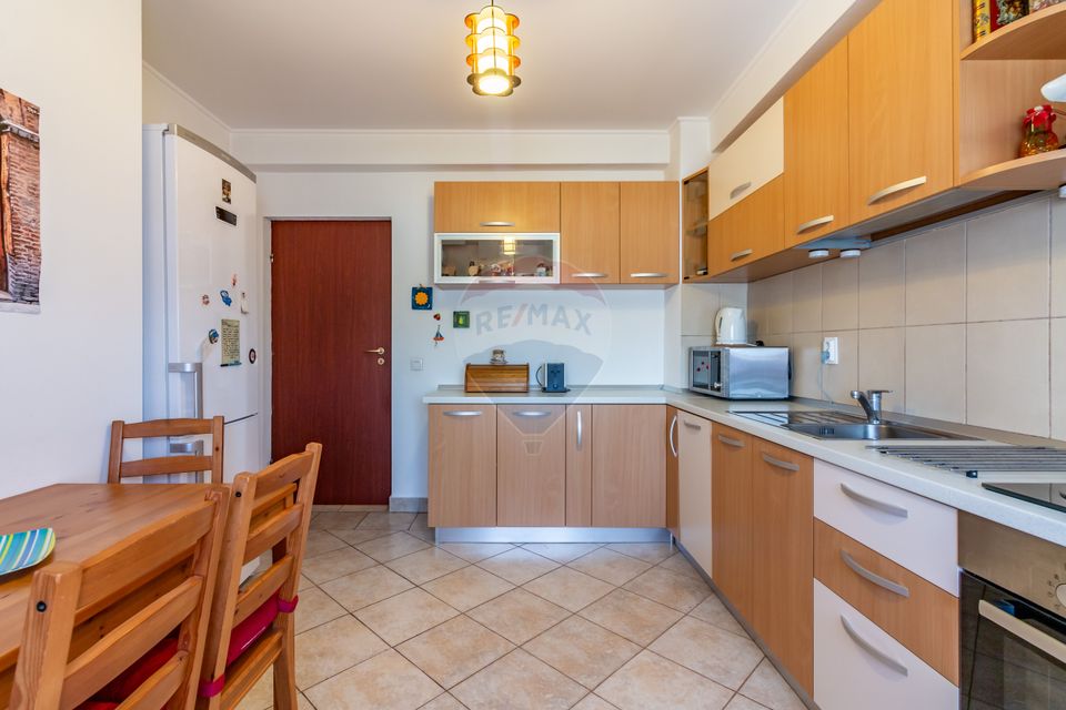 Apartament spatios - zona centrala Otopeni