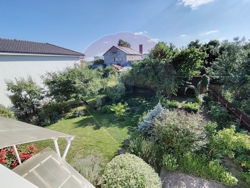 8 room House / Villa for sale, Central area