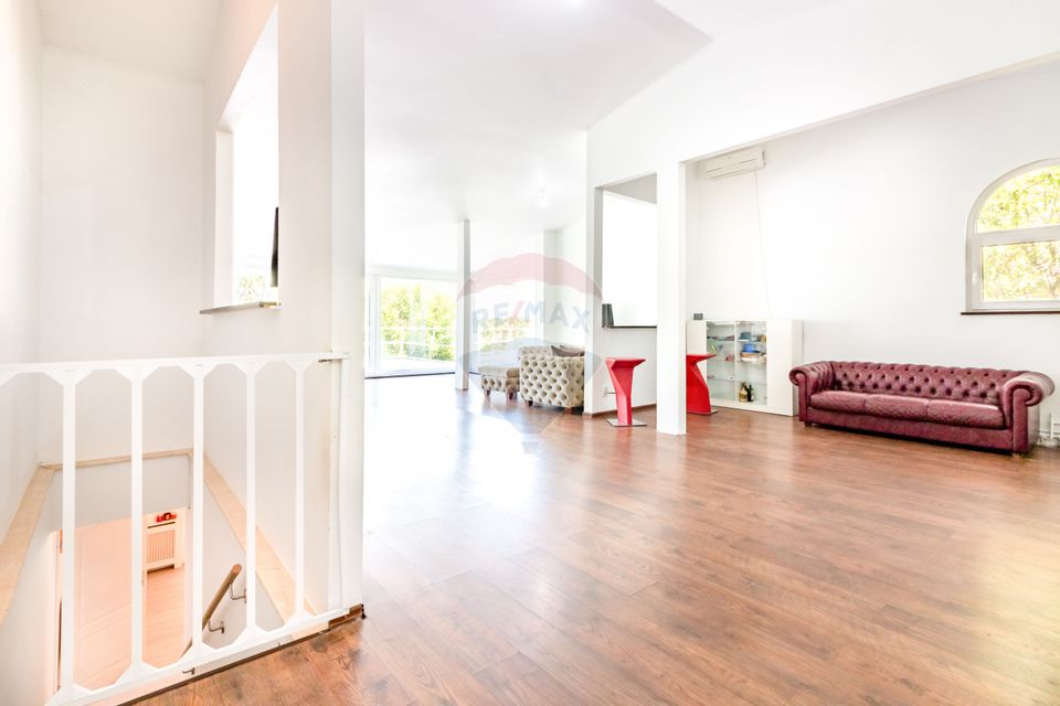 Snagov - Vila 5 camere cu terase mari si iesire directa la lac