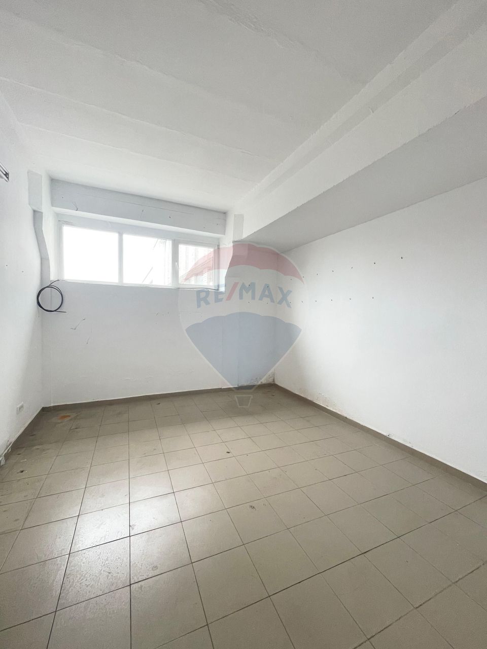 333sq.m Industrial Space for rent, UTA area