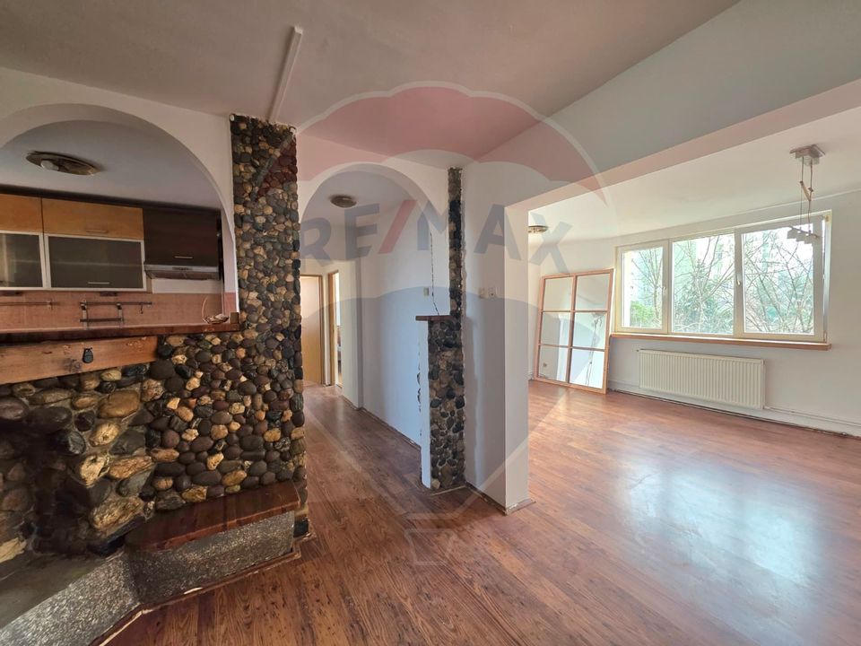 4 room Apartment for sale, Dambu Pietros area