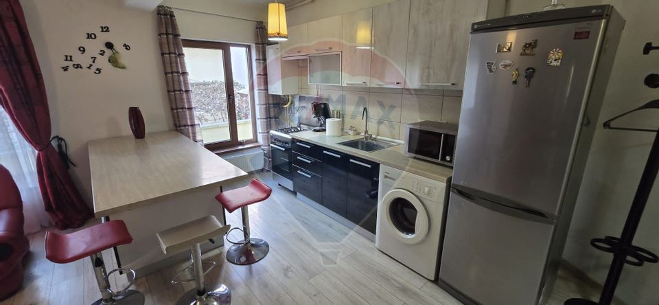 Apartament cu 3 camere de vânzare în zona Strand