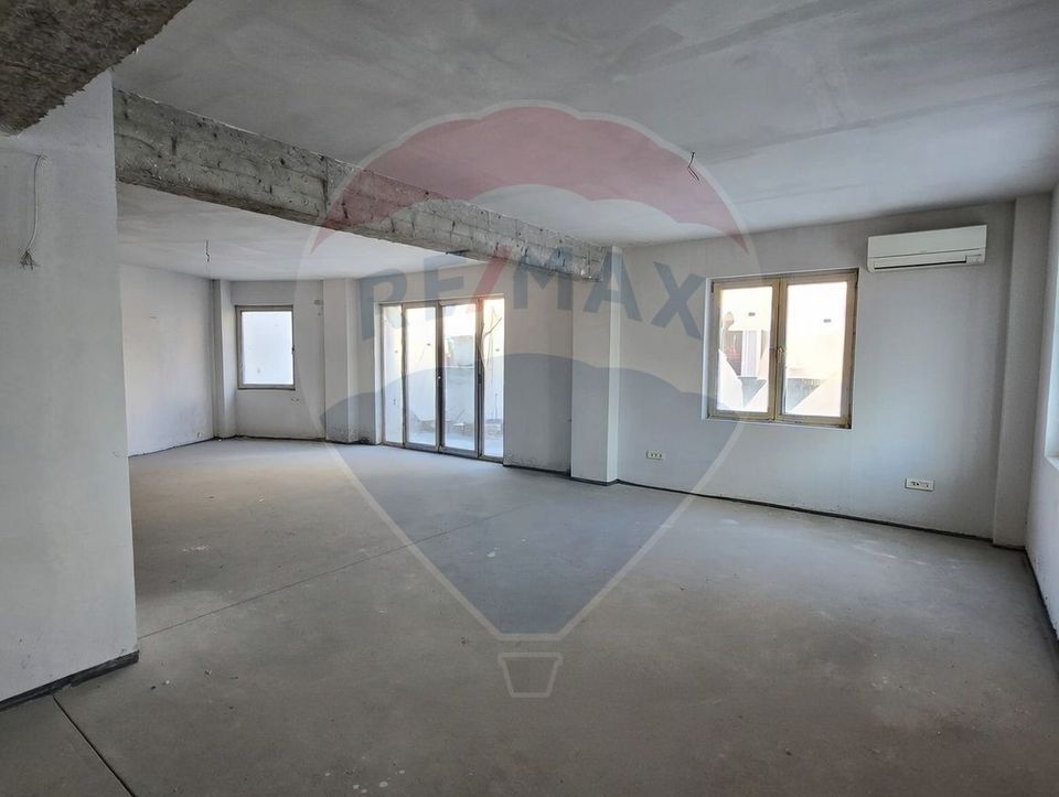 265sq.m Commercial Space for rent, P-ta Muncii area