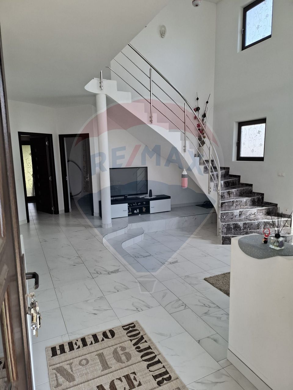 Casă / Vilă cu 5 camere de vânzare