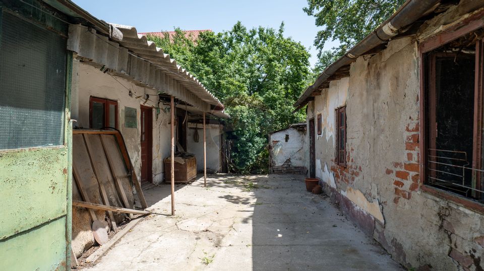 Vanzare casa demolabila si teren in Pantelimon, 150 m de Primarie