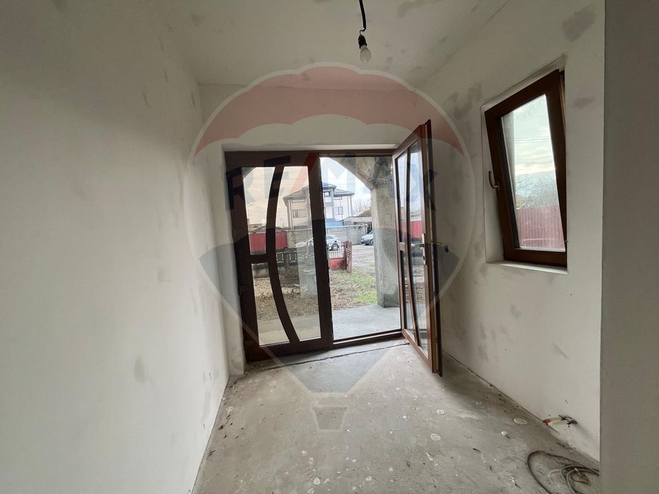 Investitie/Vanzare-  Vilă cu 5 camere la 45 minute de Bucuresti