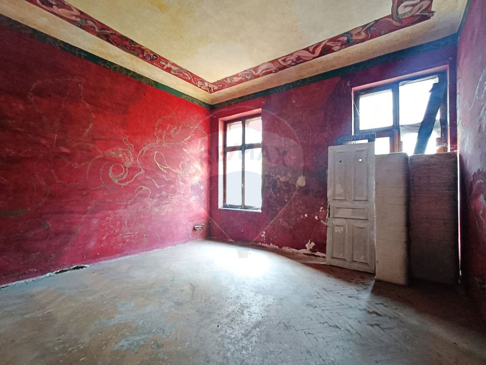 Vanzare Vila Interbelica Stradala, Pta Regina Maria, Ocazie Investitie