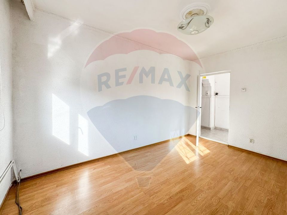 Multifunctional building D+P+E+M located in Constanta, Baba Novac area