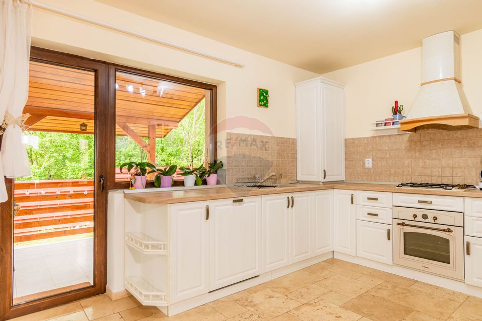 Casa de vanzare, Jucu de Sus teren 811mp, 4 Camere, 2 Bai, Priveliște