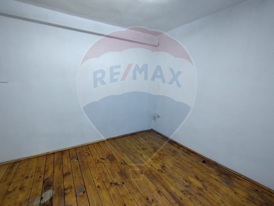 128sq.m Commercial Space for rent, 1 Mai area