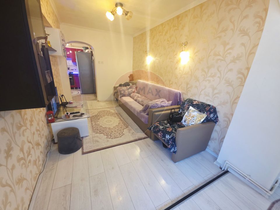 Apartament cu 2 camere de vânzare în zona Maratei