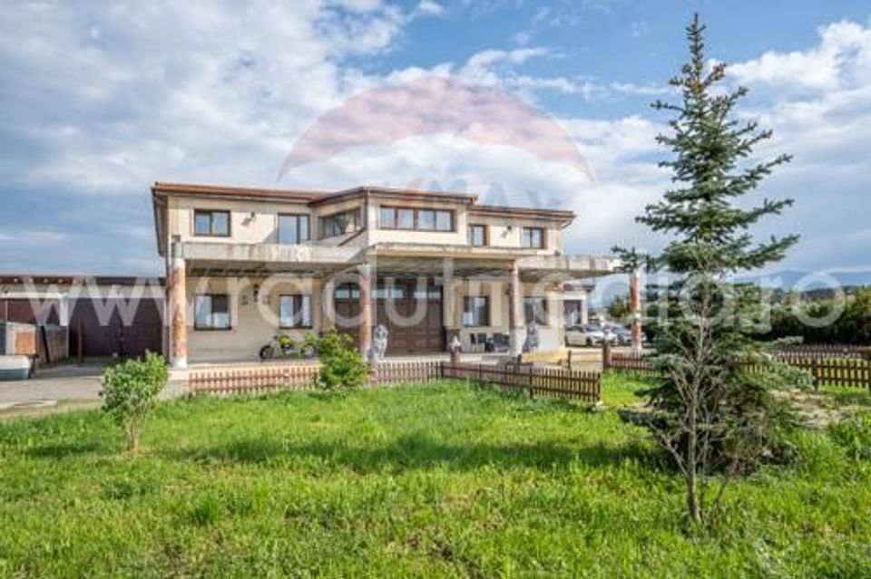 9 room House / Villa for sale