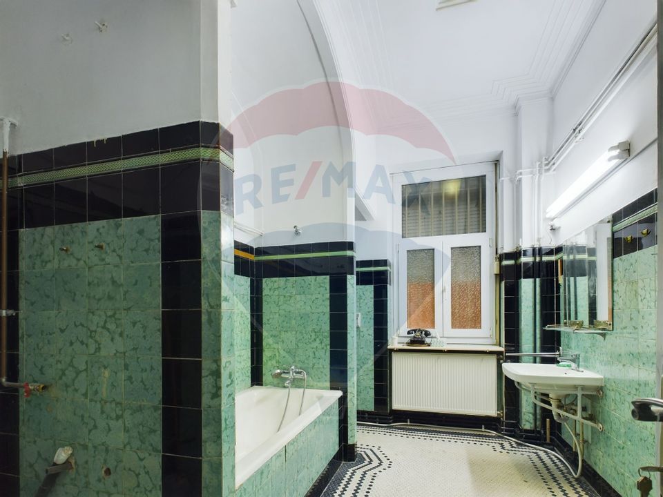 De vanzare un spațiu comercial 5 camere Ultracentral