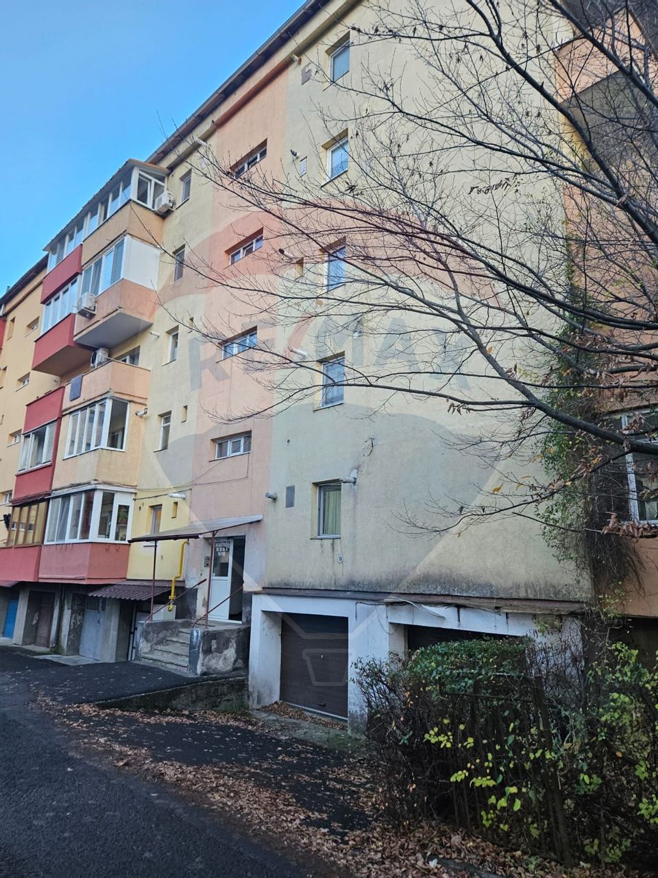 Apartament cu 3 camere de vânzare, str. Hortensiei
