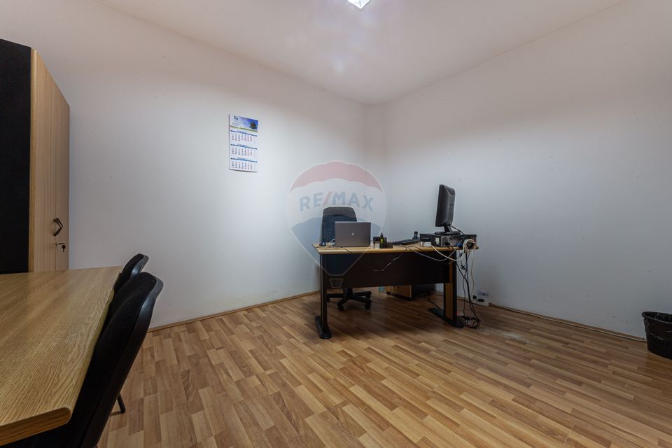 84sq.m Commercial Space for rent, Banu Maracine area