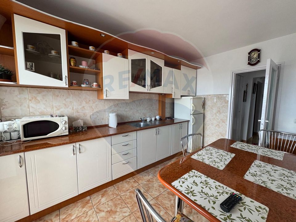 Apartament 3 cam.decomandat  cu centrala-Piata Uta/stadion