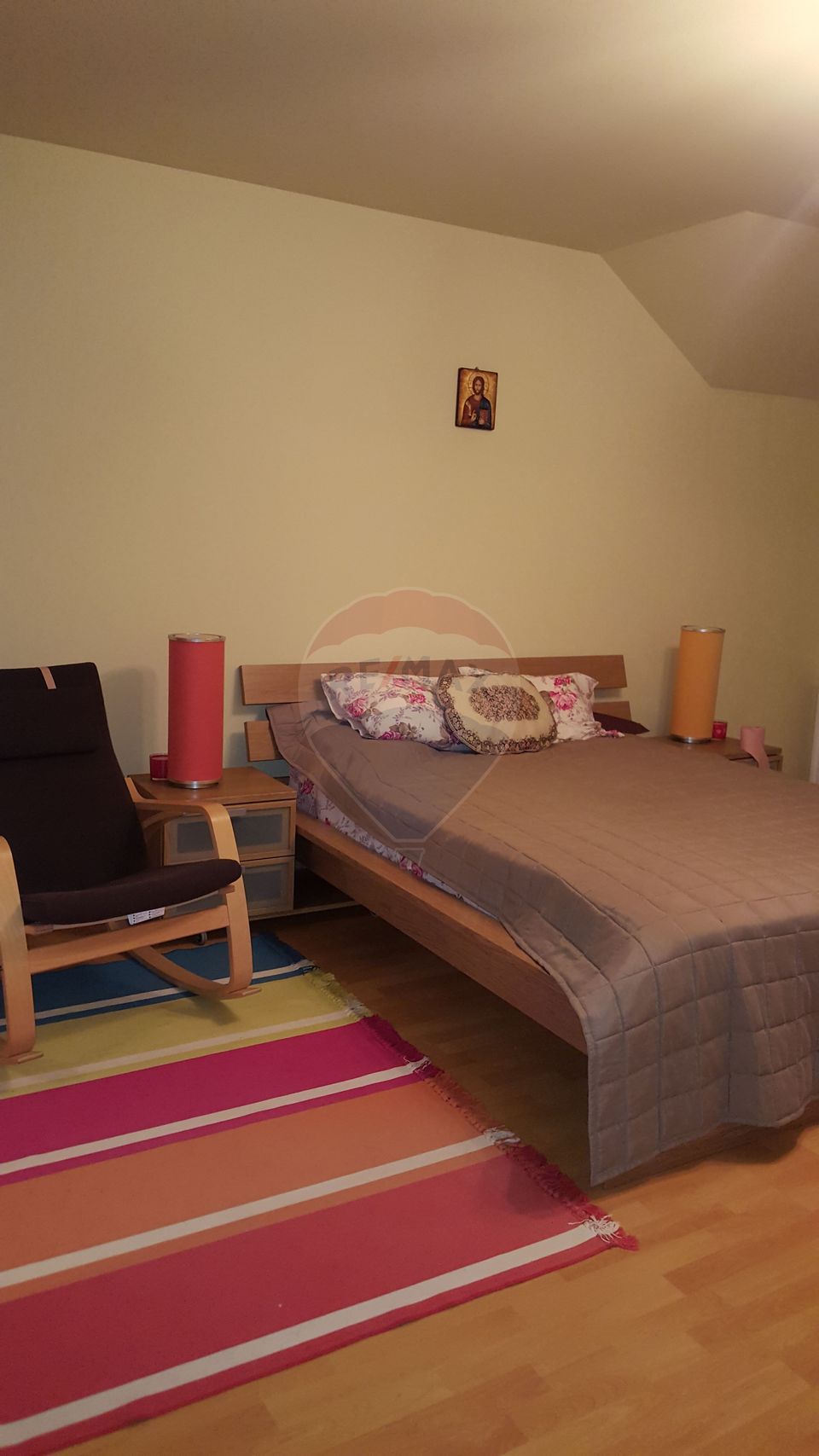 6 room House / Villa for sale