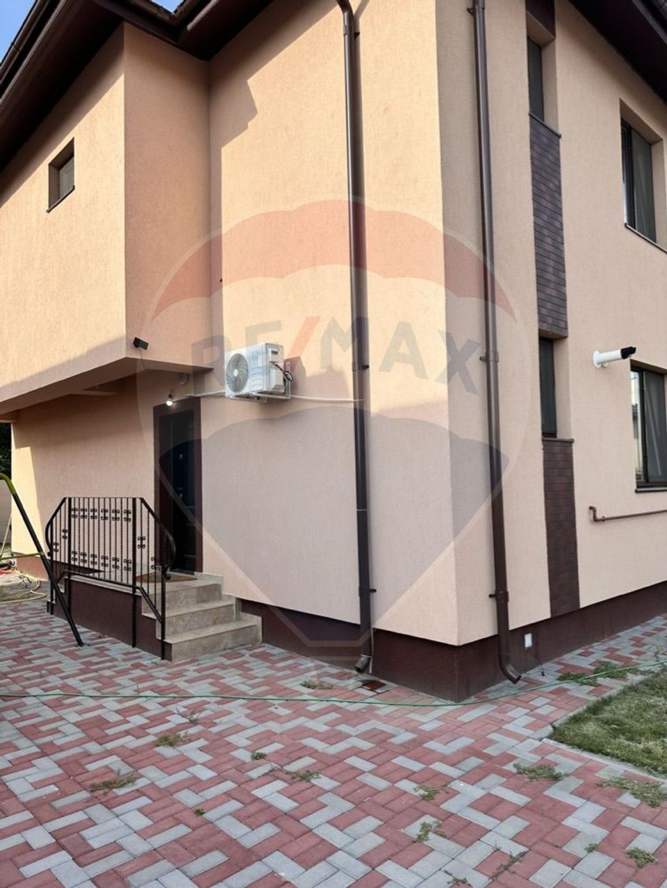 4 room House / Villa for sale, Vest area