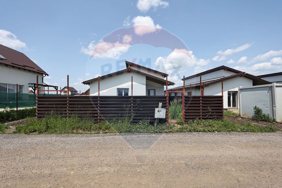 Casa verde, P+M, teren 486 mp, panouri solare - PROSUMATOR, Sanpetru!