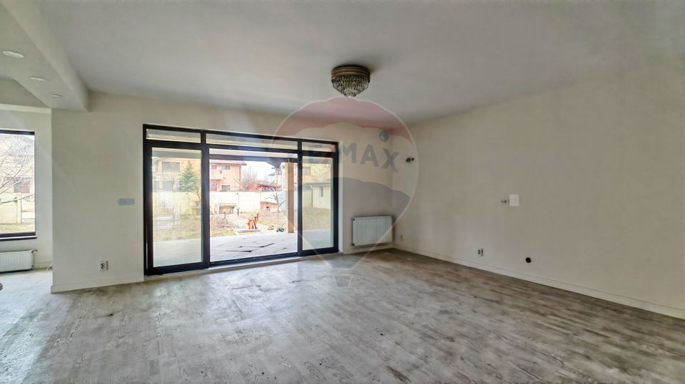 Villa for sale in Berceni, land 1161 sqm | Investment opportunity