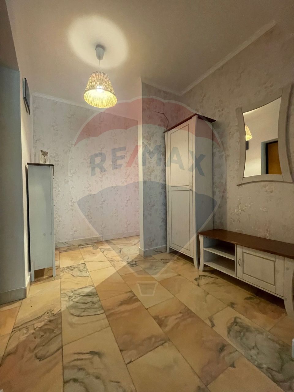 Inchiriere apartament 3 camere Voluntari