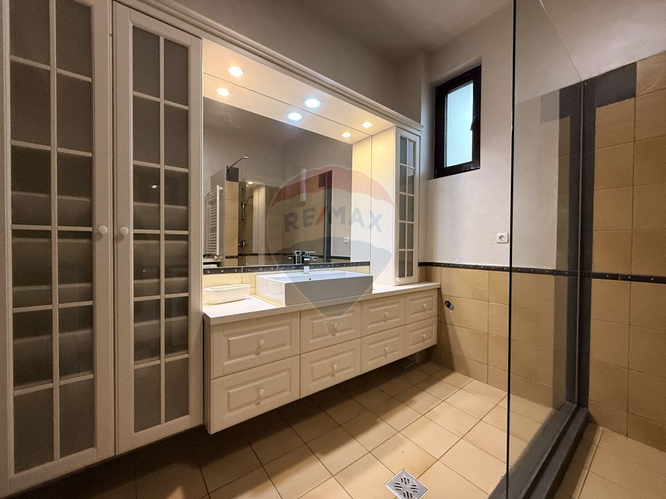 Casă / Vilă cu 4 camere de închiriat în zona Gruia