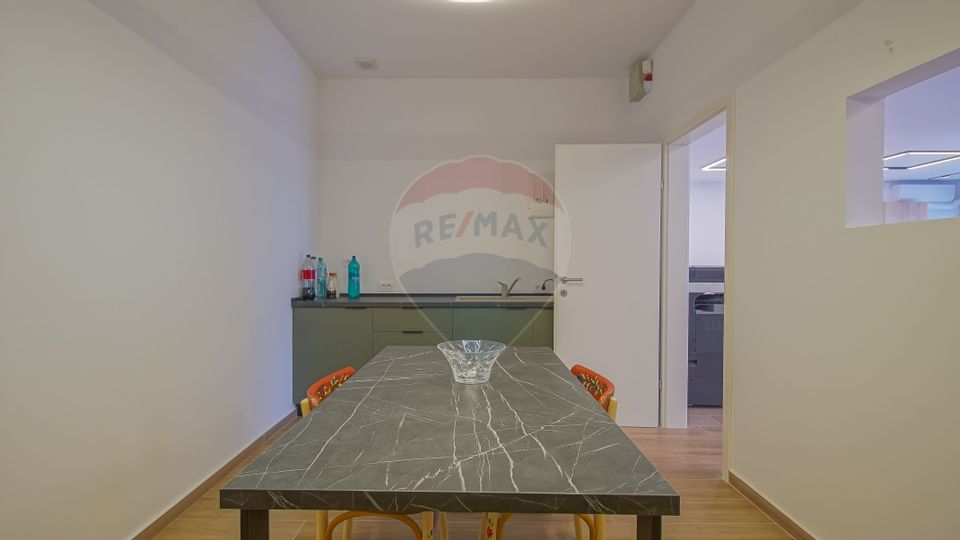 88sq.m Commercial Space for rent, Tractorul area