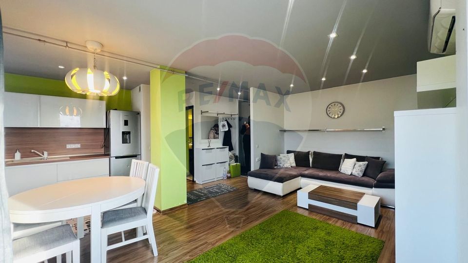 Apartament de inchiriat cu 3 camere  zona Canal 7