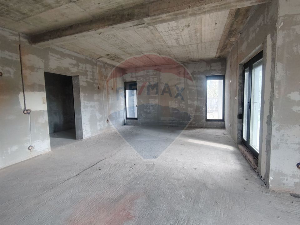 5 room House / Villa for sale