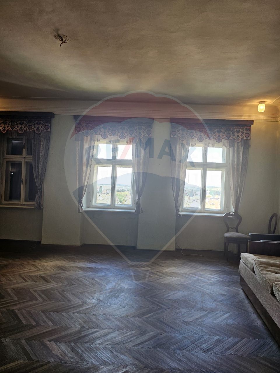 5 room Apartment for sale, Central area