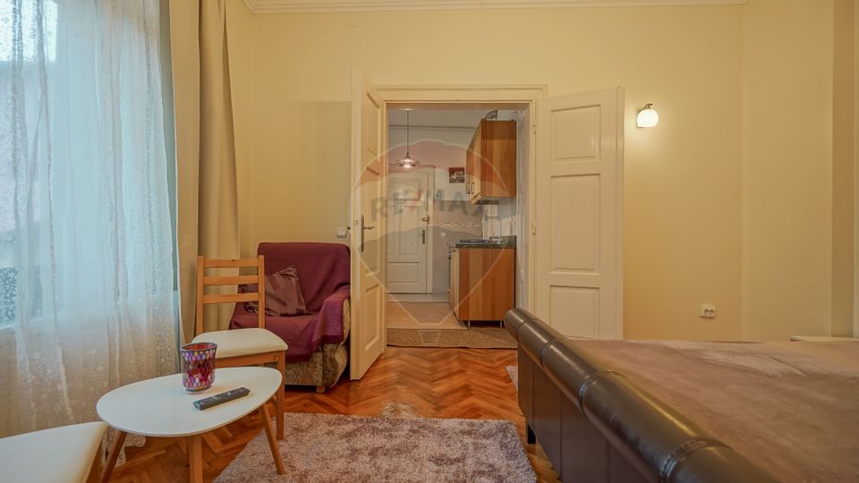 Apartament cu 1 camere de închiriat în Centrul Brașovului