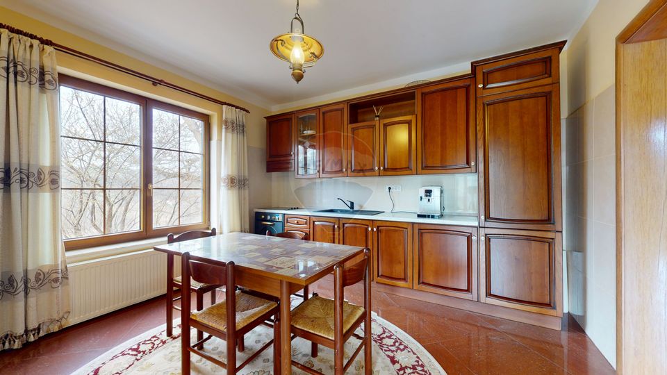 Casă de vânzare Bran Sohodol teren  intravilan 10.331 mp două locuințe