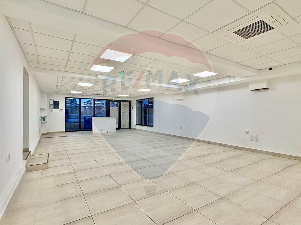 122sq.m Commercial Space for rent