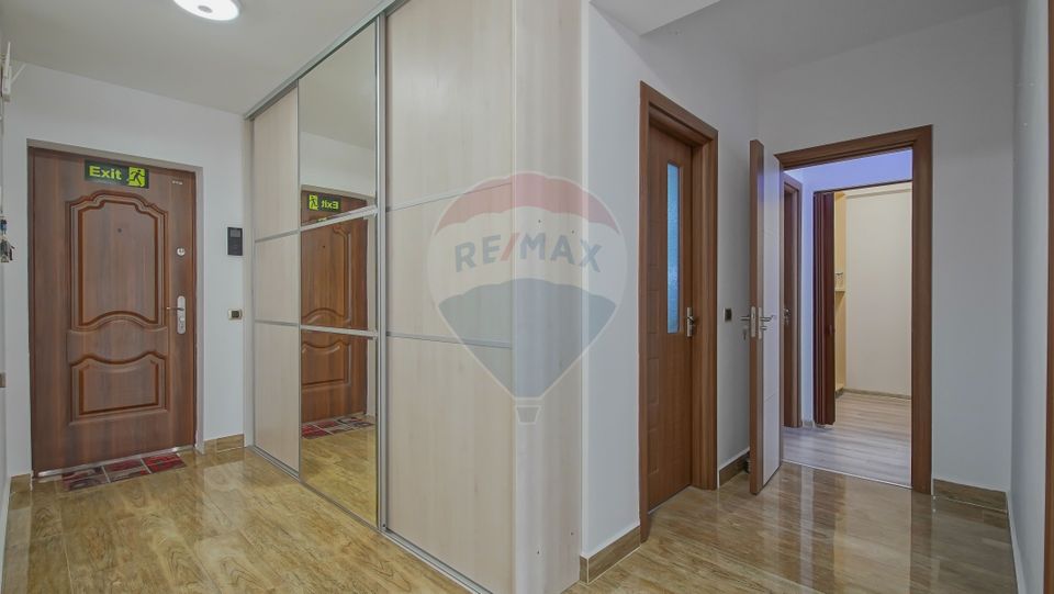 3 room Apartment for sale, Tractorul area