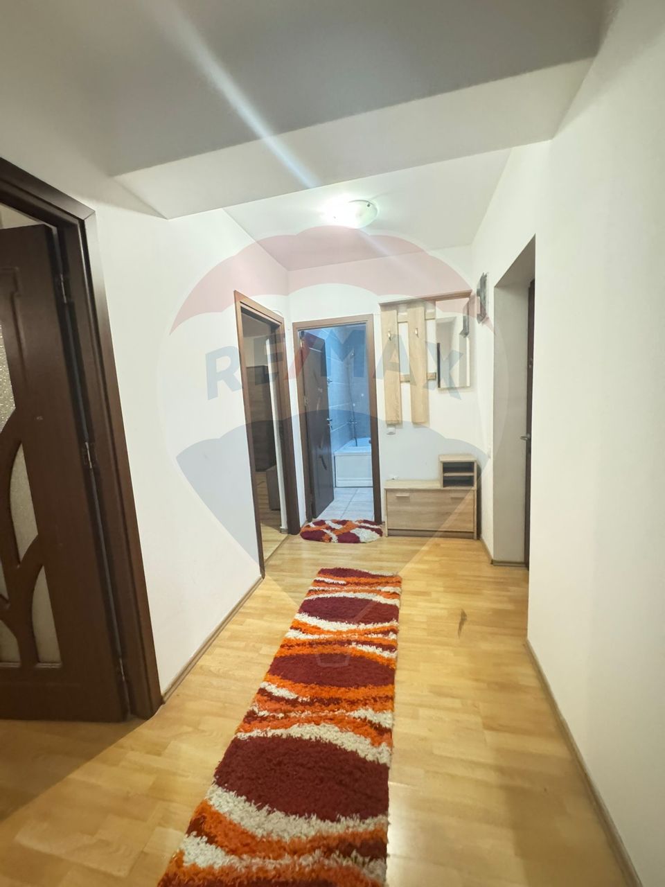 2 camere, bloc nou, central, etaj3/3